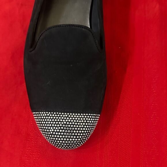 Stuart Weitzman Elegant Black Loafers with Silver Accents Size 8 - Picture 5 of 10
